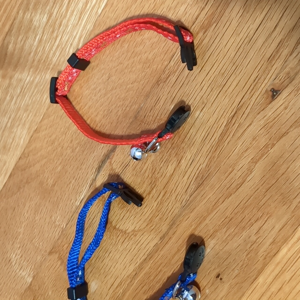 Red and Blue Pet Collars with Bells NEW - Picture 4 of 4